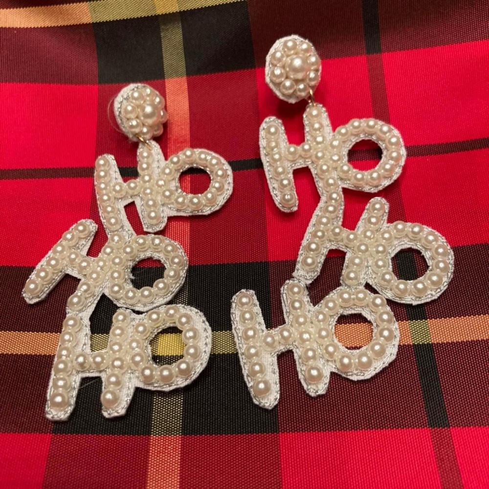 Brand new pearly holiday Ho Ho Ho statement earrings - Picture 1 of 1